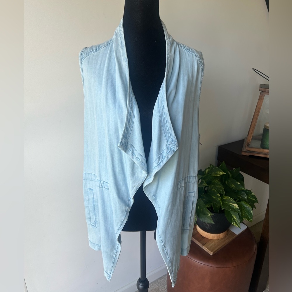 Peck & Peck Light Blue Draped Sleeveless Vest